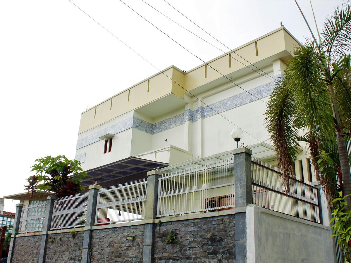 Zen Rooms Cassa Dua Pasteur Bandung Eksteriør bilde